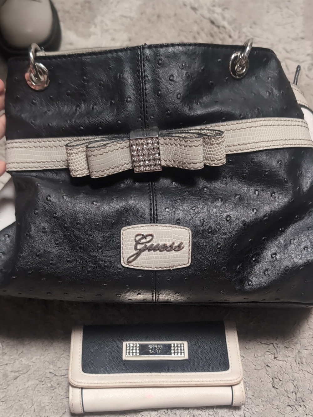GUESS Black and Cream Bow-Trim Shoulder Bag